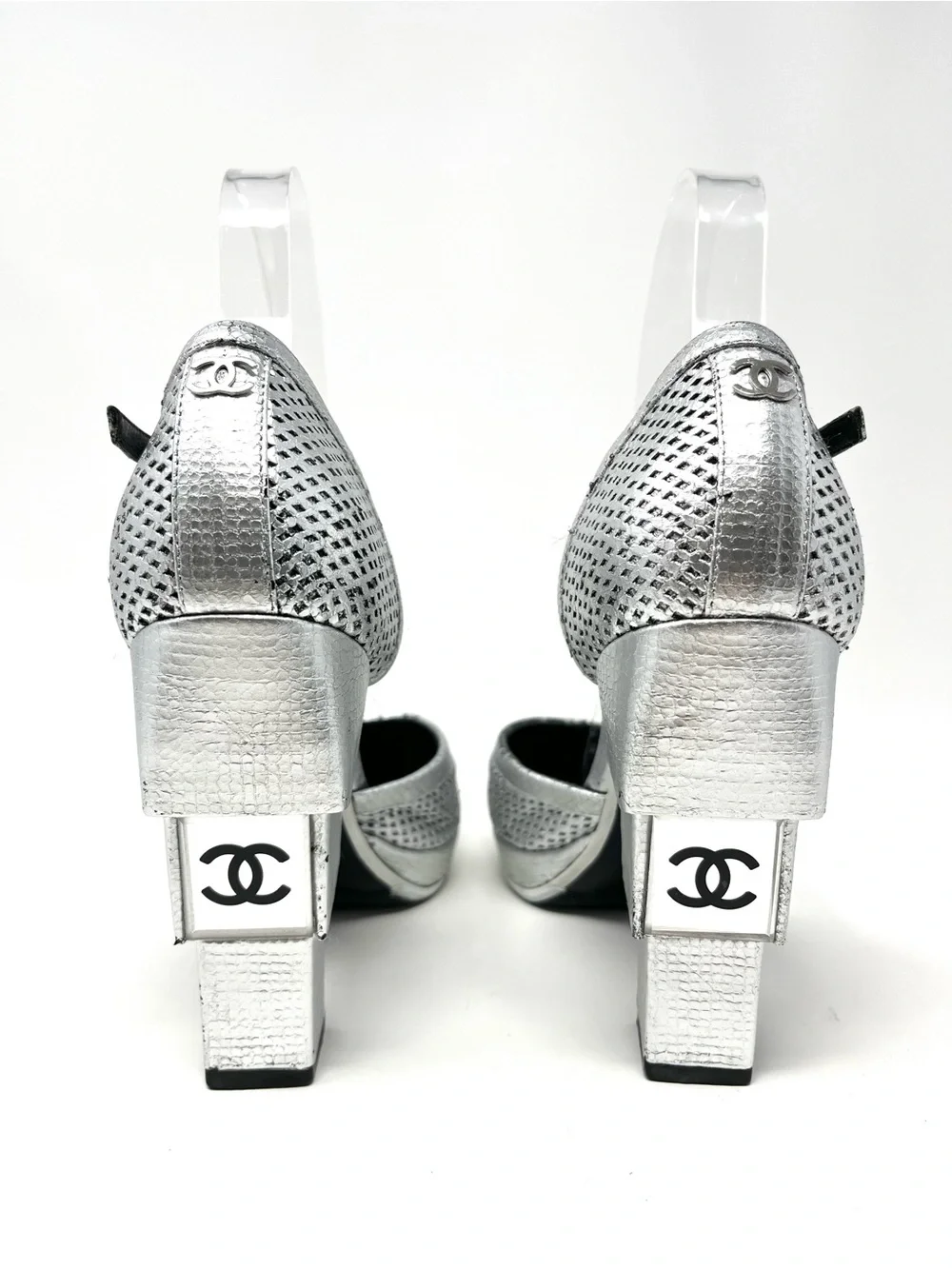 Vintage Chanel Silver Leather CC Logo Cap Toe Platform High Heels Pumps 36.5